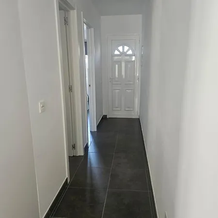 Апартаменты Casa Laura Relax With Shared Pool